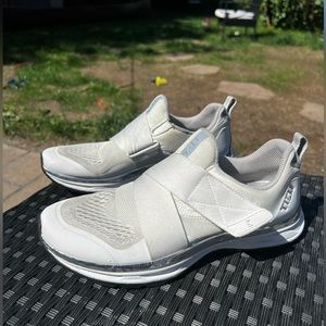 White Tiem Shoes, size 8, with SPD clips